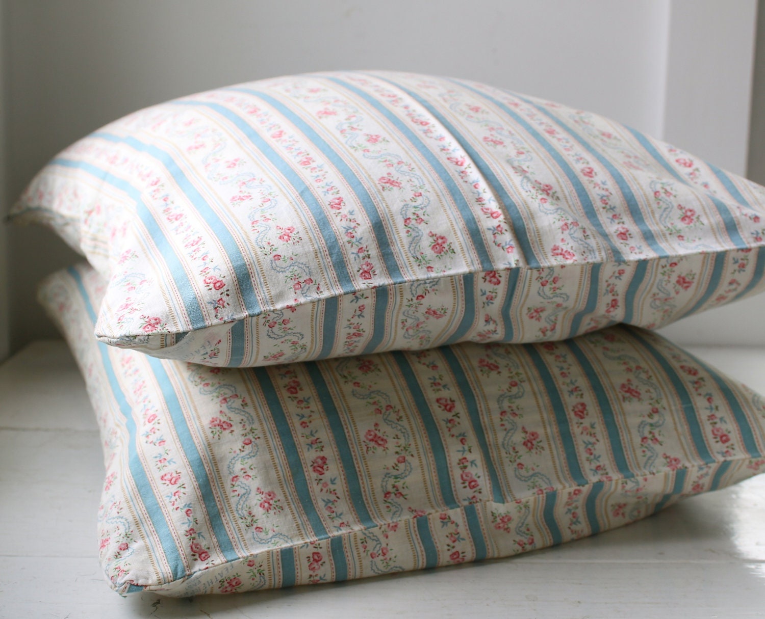 Sale / vintage 1940s pillow cases. Set of 2. Blue stripe, floral, zipper covers. Rustic home decor / the ROSEHIP TEA pillow ticks