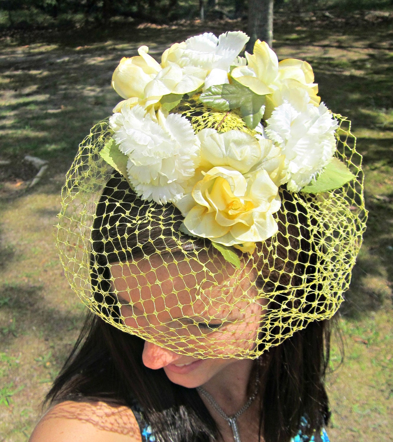 SALE - vintage hat - small / petite yellow & white floral CROWN / yellow bird cage VEIL