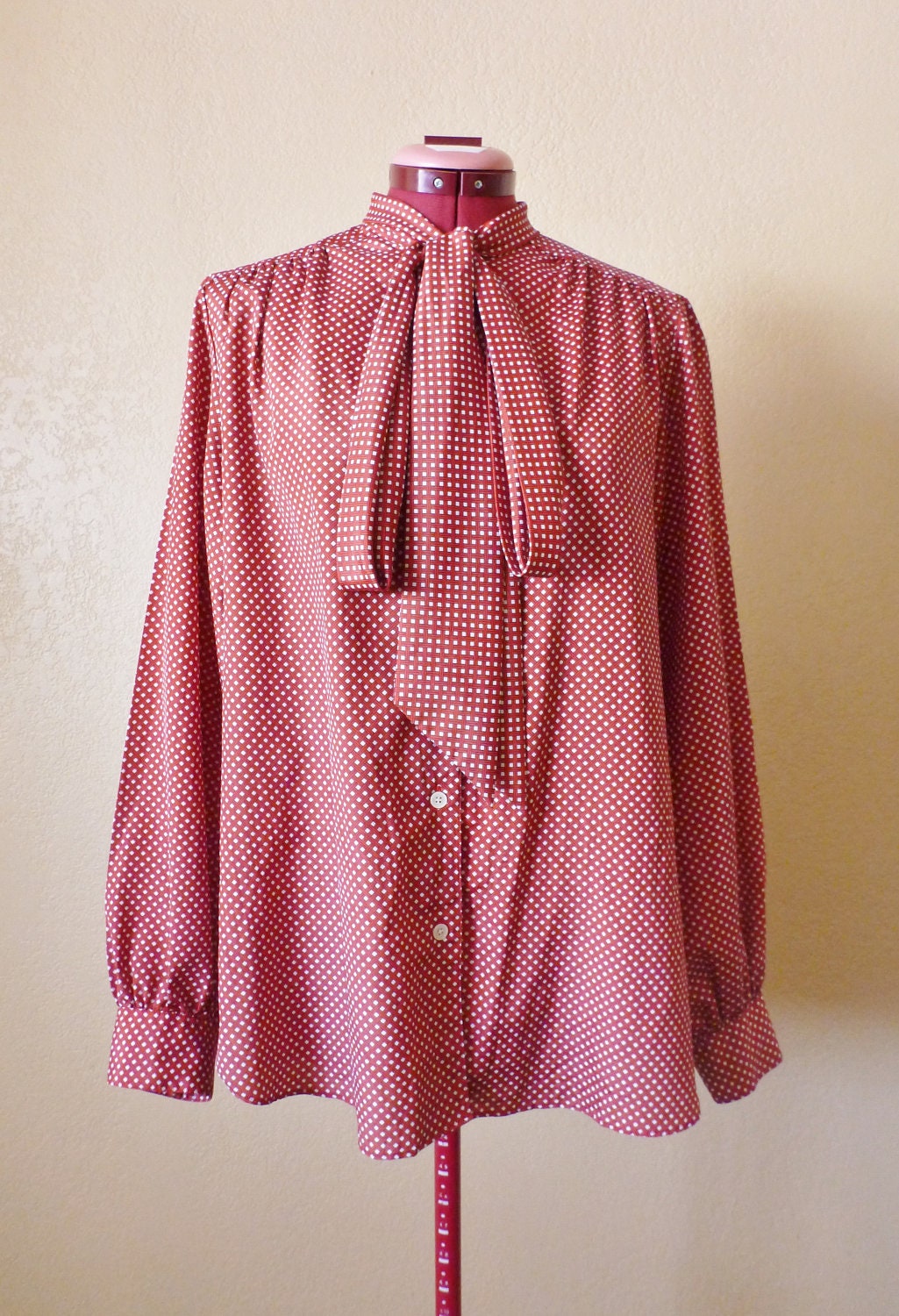 vintage  EVAN-PICONE LATTICE  secretary Blouse.  Size 12