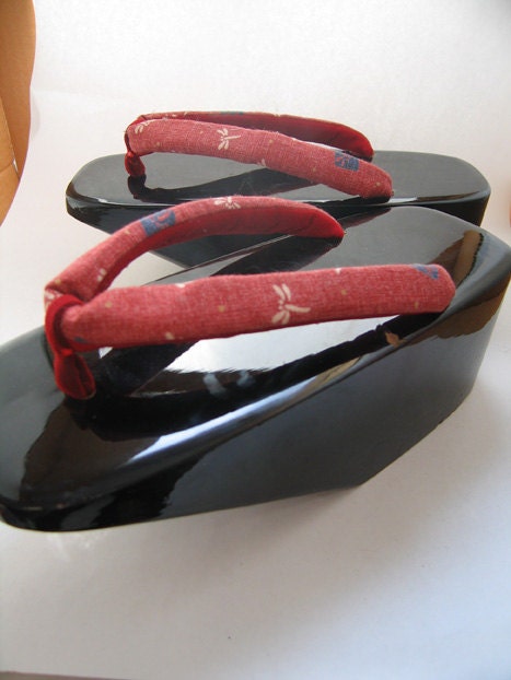 Okobo Sandals