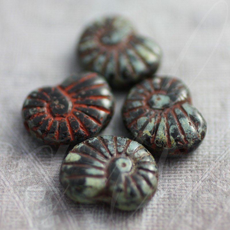 FOSSIL .. Picasso Czech Nautilus Ammonite Glass Beads 16x14mm (1480-4)