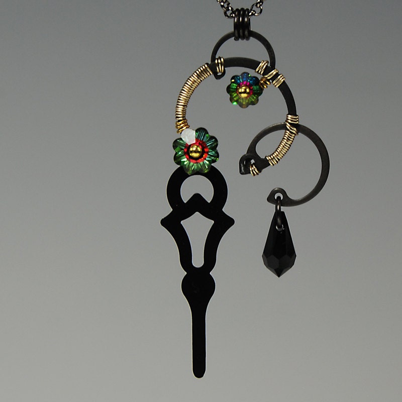 Clymene v4: Steampunk earrings with vitrail medium Swarovski crystals