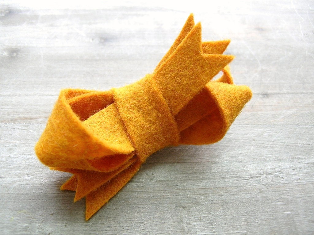 Felt Twist Bow Clip // Butterscotch // Felt Hair Accessory for Women // Autumn Fall Fashion by OrdinaryMommy on Etsy