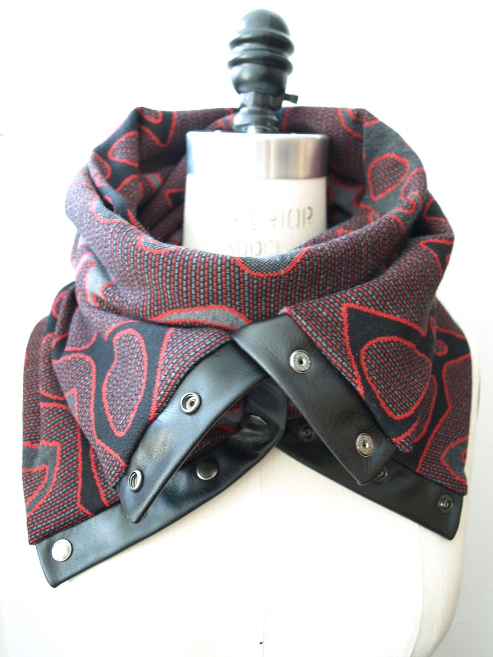 SALE 45% off Graphic explosion Chunky circular infinity scarf