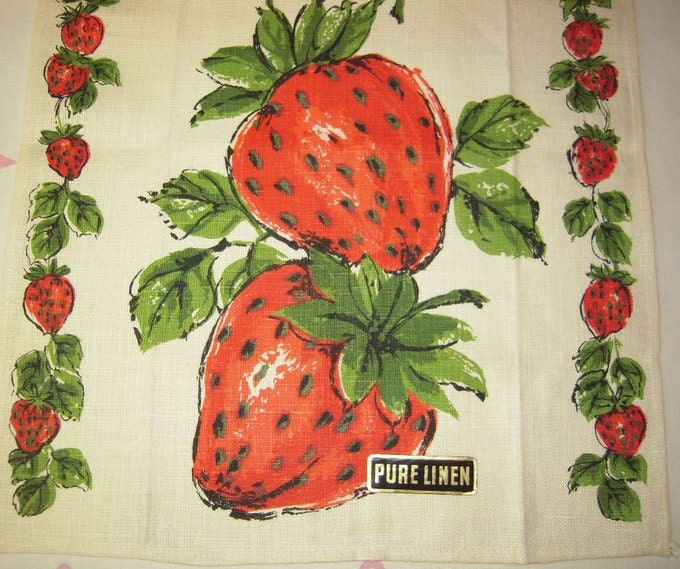 Vintage Towel Red Ripe Strawberries MINT