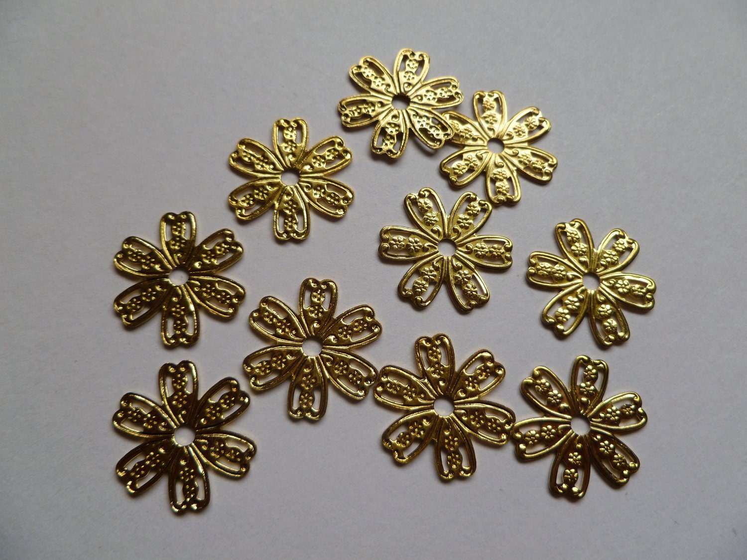 Filigree Components 17mm floral disc- pkg of 10