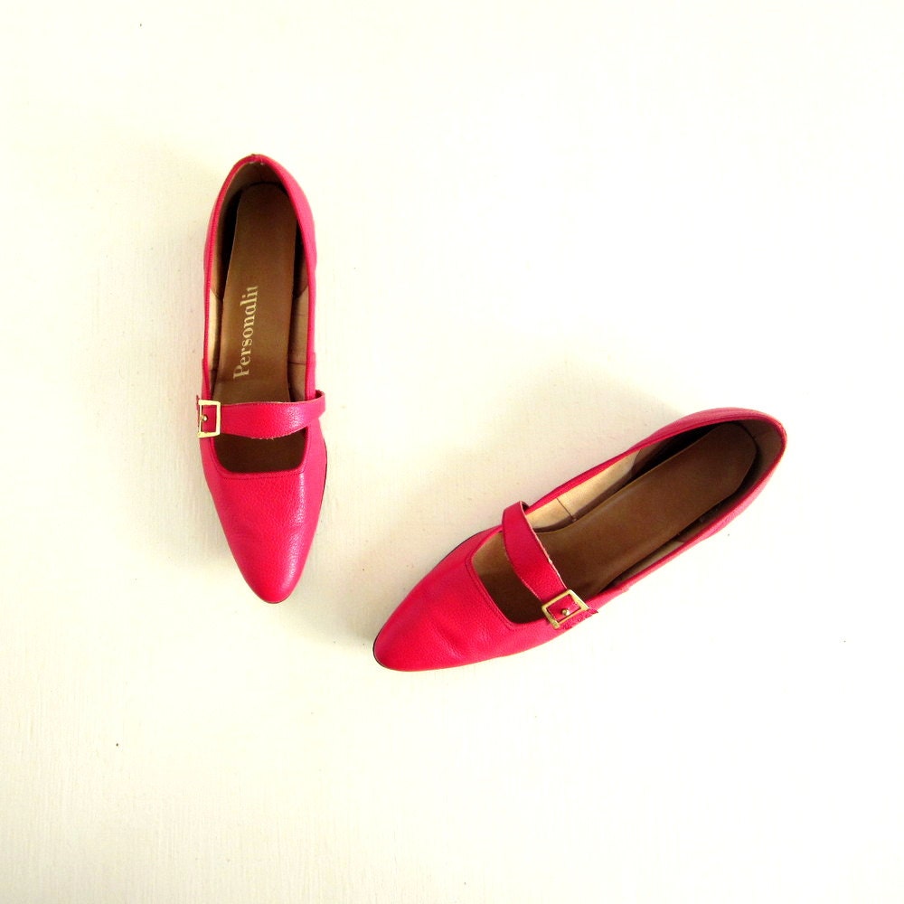 Vintage 1950s Shoes / Red Flats / 50s Shoes / Ruby Red Skimmers / Size 8.5 - SmallEarthVintage