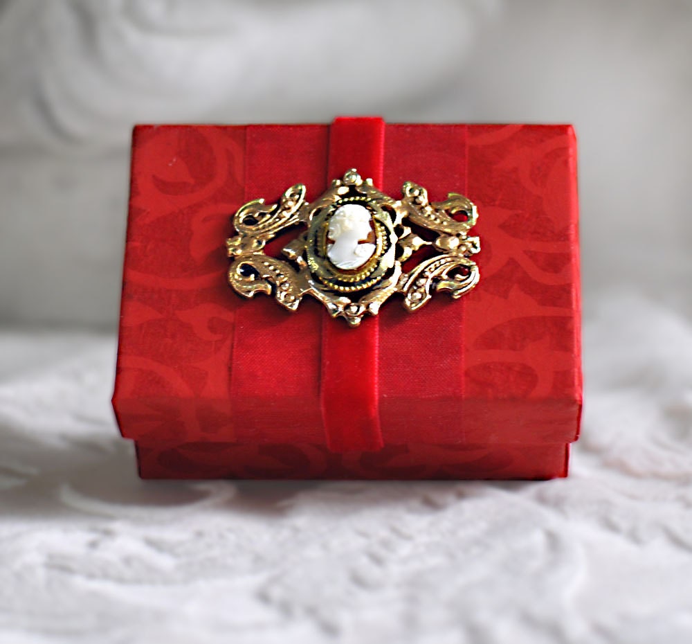 Maid of Honor Gift, Bride Keepsake Box, Wedding, Ancestry, Red Damask, Genealogy Heirloom Treasure Box, Cameo Brooch