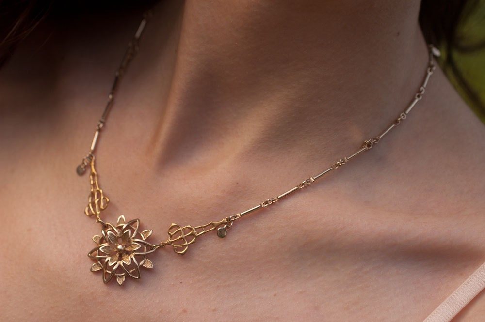 Necklace - Delicate Gold Chain with Filigree- Modern Vintage Bridal - Flower vine - One of a Kind - Art Deco