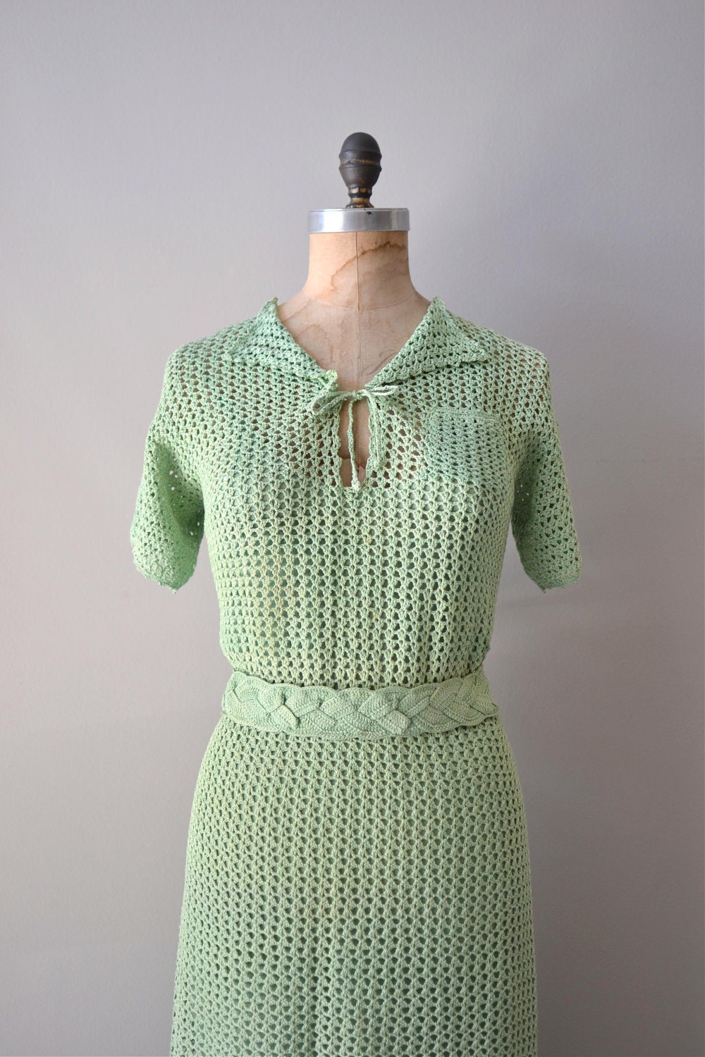 r e s e r v e d...1930s crochet dress / 30s knit dress / Cloverdale dress