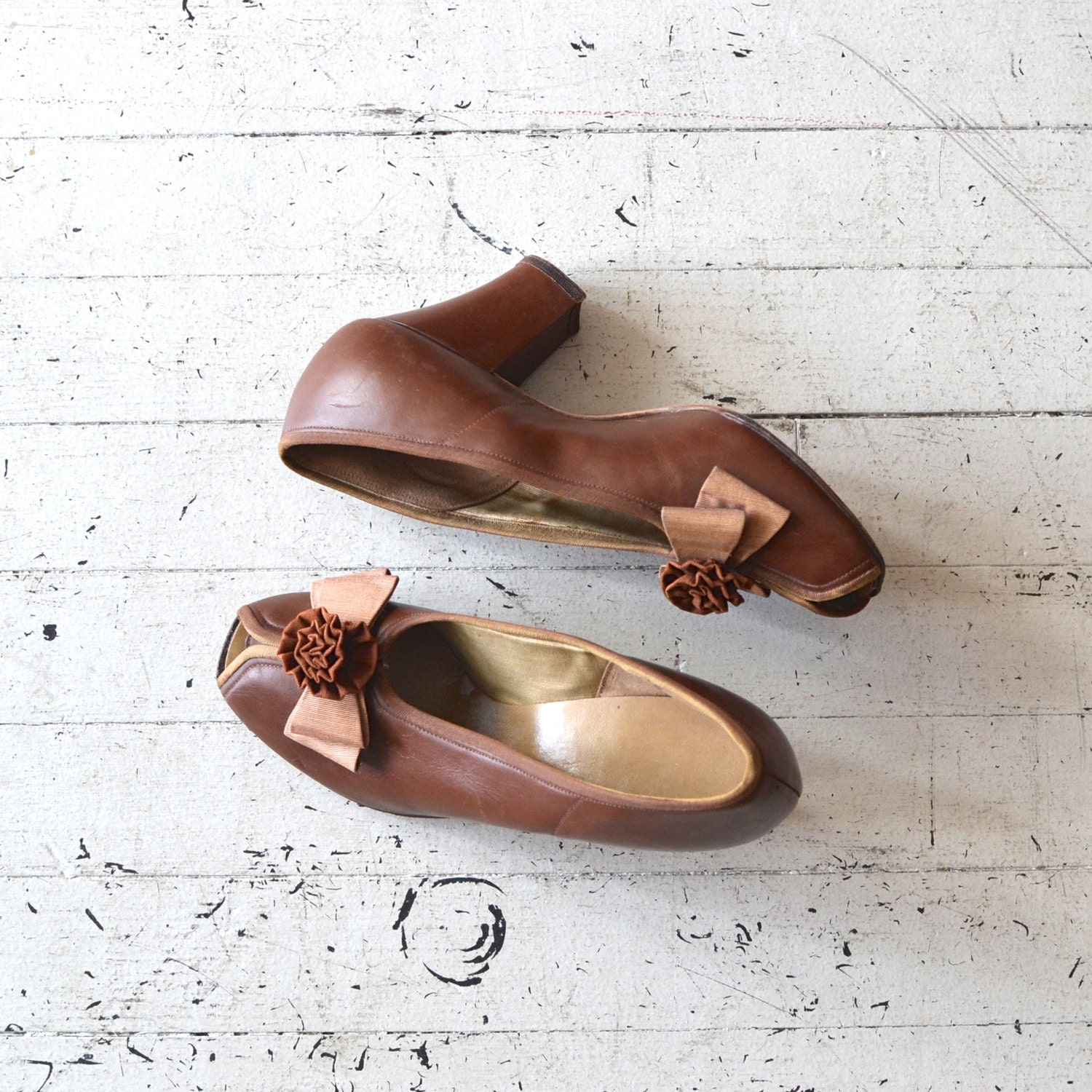 vintage 1940s shoes / leather 40s cuban heels / Dulcinea peeptoes