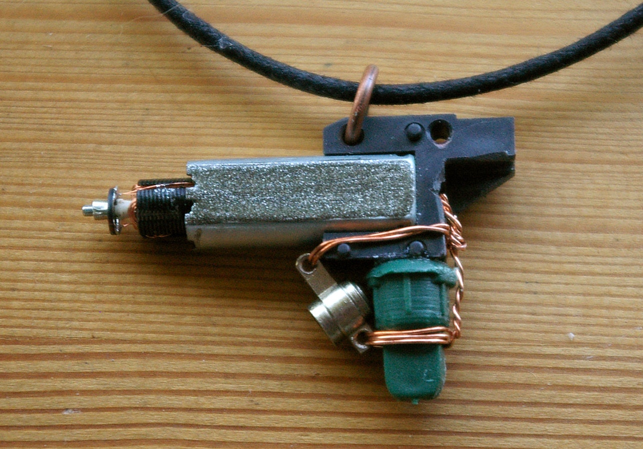 Motor Winding Ray Gun Pendant