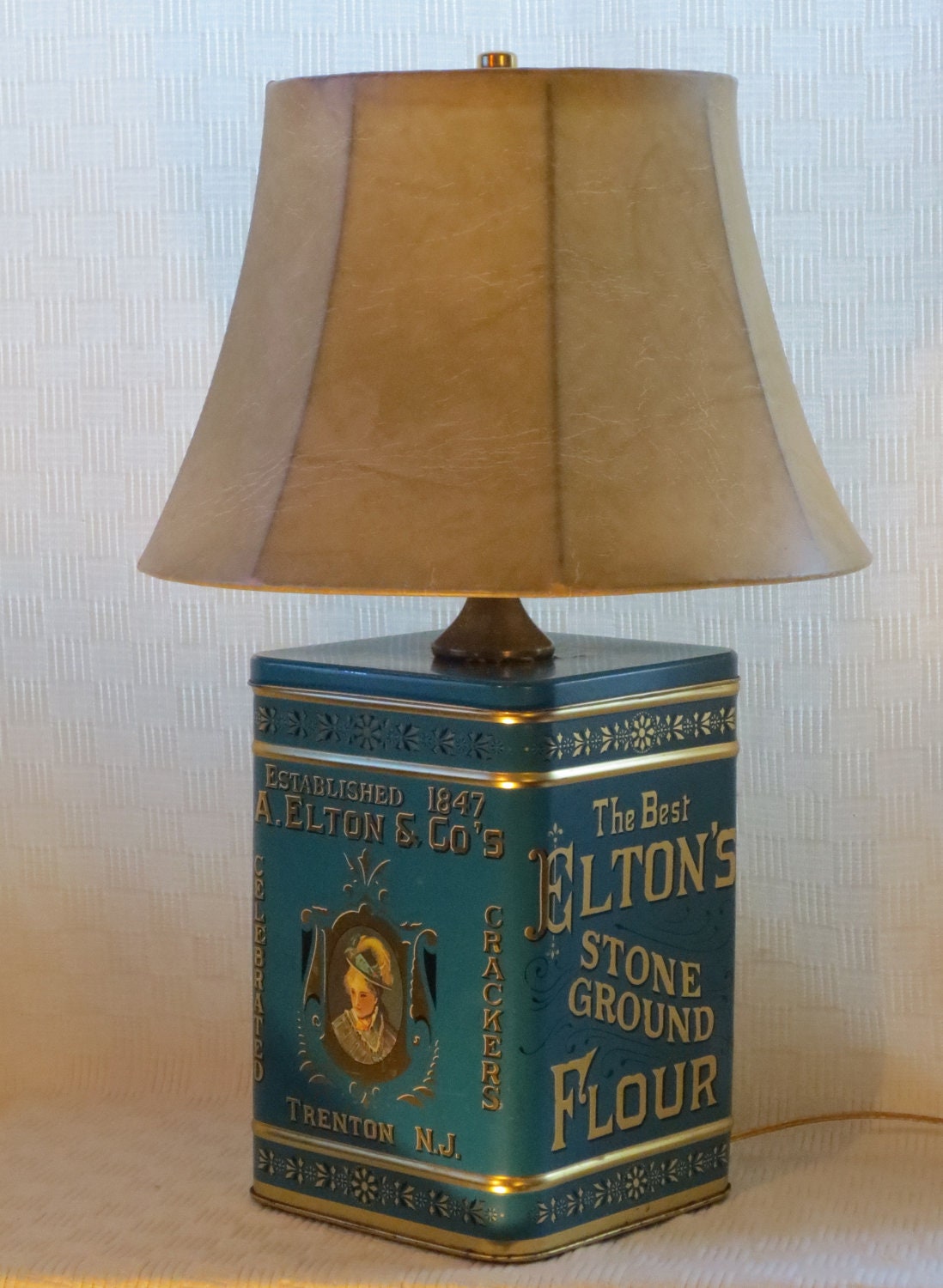 Elton & Co. tin table lamp