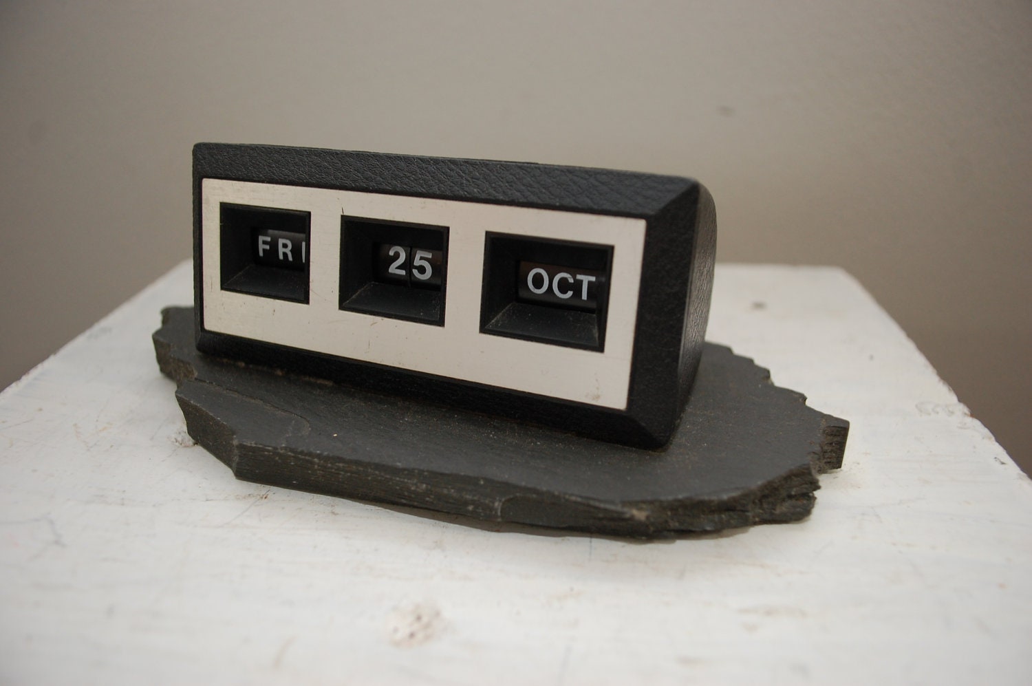 Retro Desk Calendar