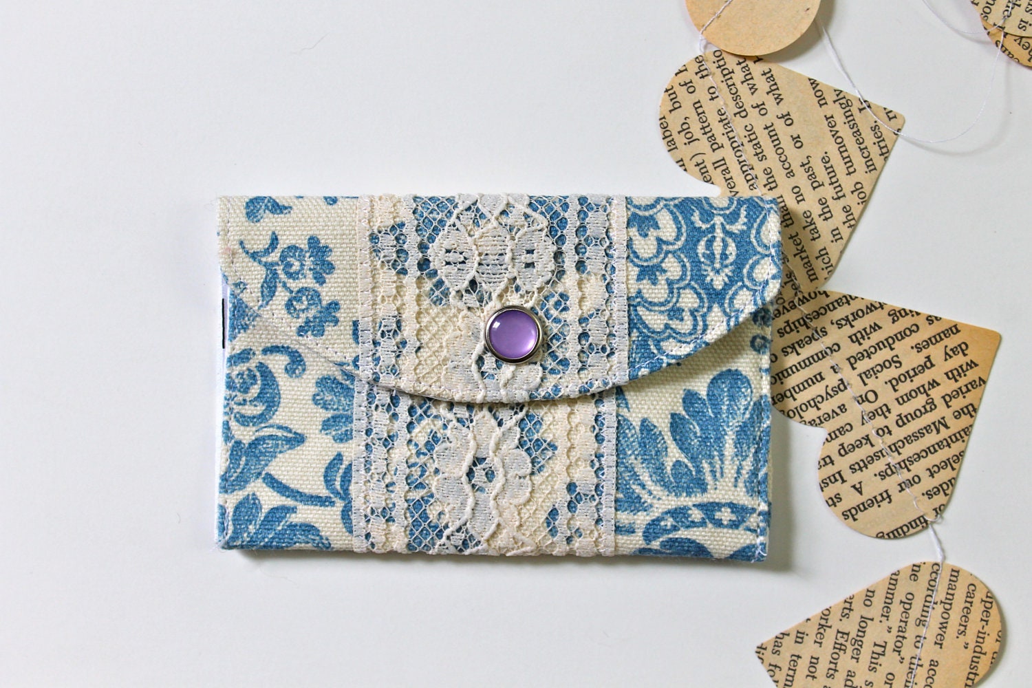 Fabric credit card wallet - Necklace holder - Blue & white with vintage lace