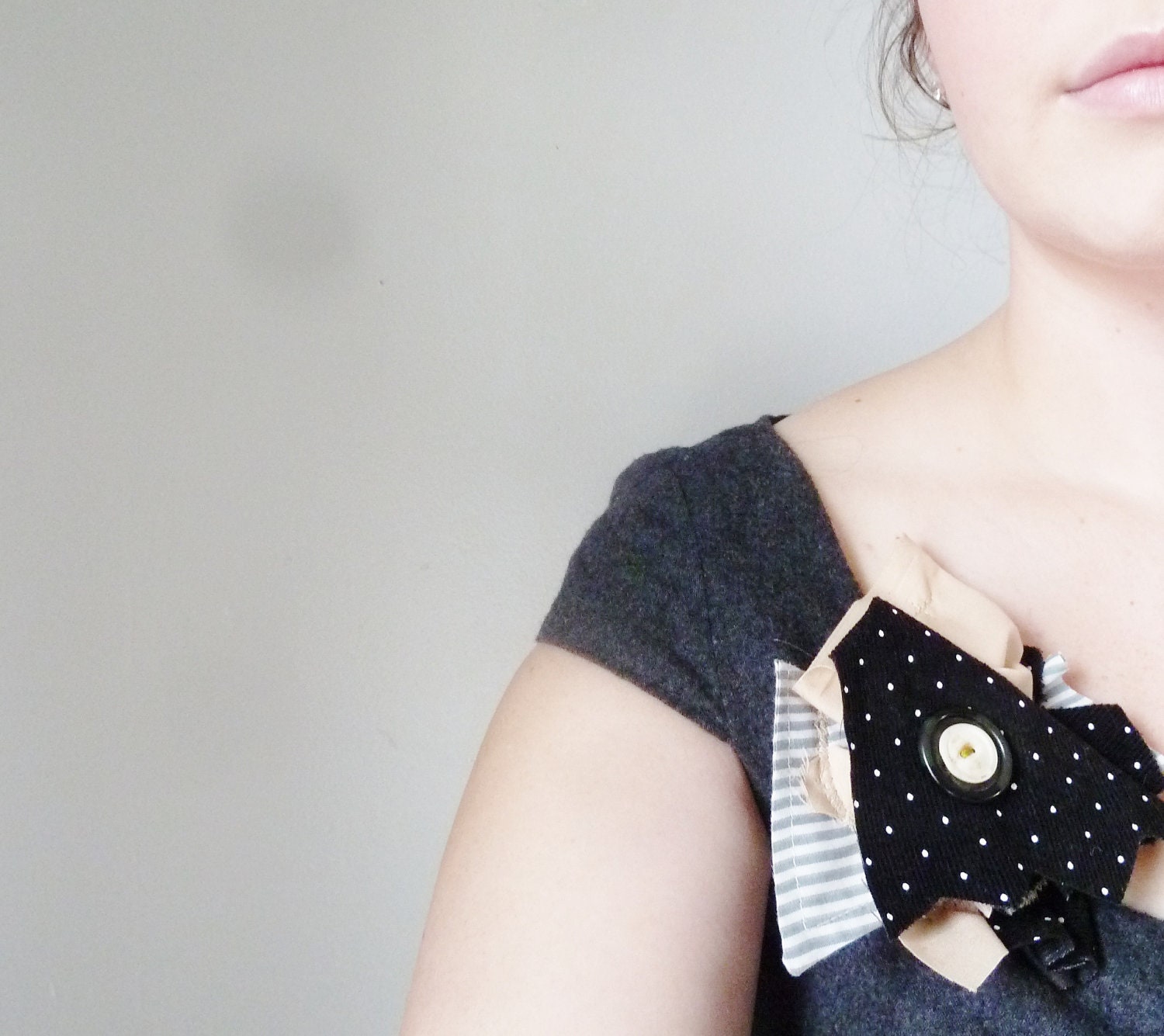 the peach onyx dot bloom pin ... vintage fabric, eco-friendly shoulder pin