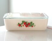 McKee Strawberry Large Refrigerator Dish