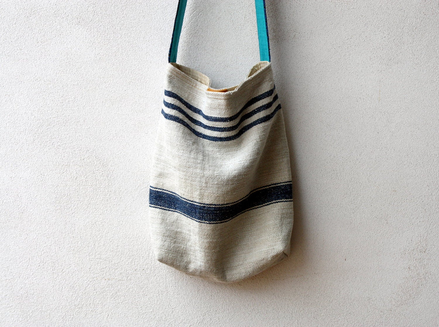 Nostalgia, a Medium-Sized Messenger Bag
