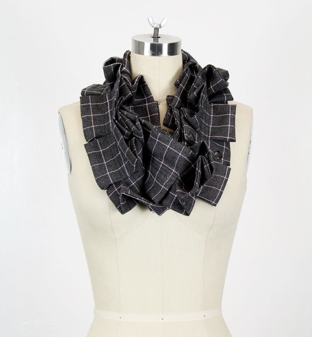 SALE KOMO Neck Garland Scarf Pinstriped in Charcoal Pink Grid