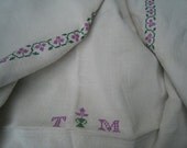 vintage  throw elegant and classy WEDDING GIFT TABLECLOTH
