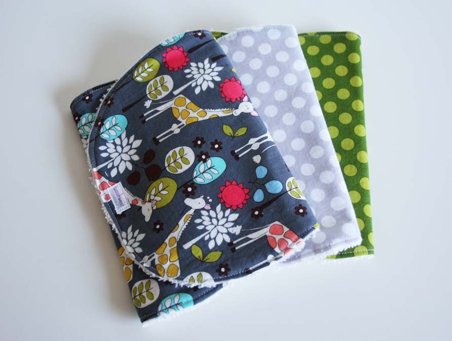 Boy Burp Cloths (Giraffe and Polka Dots) - Set of 3 burp cloths