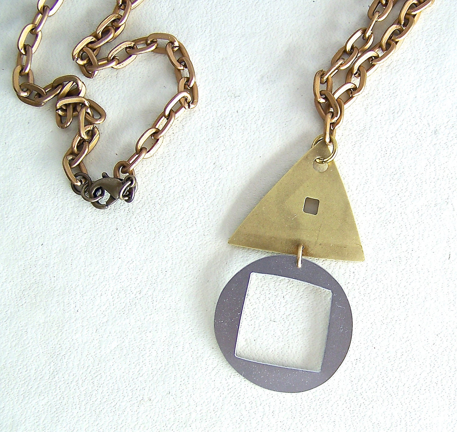 geometric necklace - triange - circle - vintage