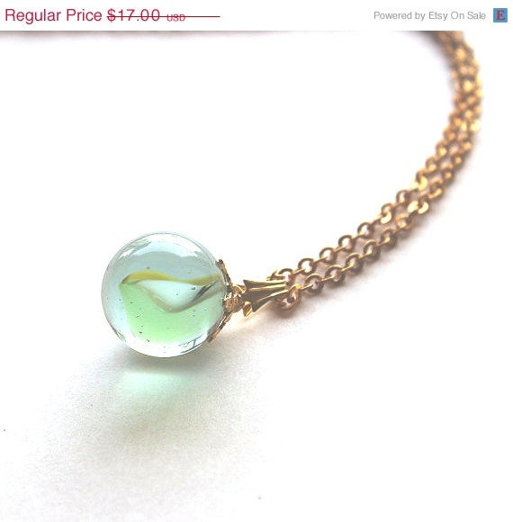 ON SALE Necklace Playful cats eye Glass Marble 1950s-1960s
