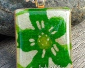 DAISY Flower Emerald Green Kids Handmade Scrabble Tile Art Pendant Charm Jewelry Necklace