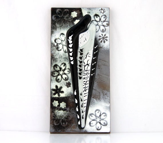 Fused glass Painting artwork, black and withe couple
