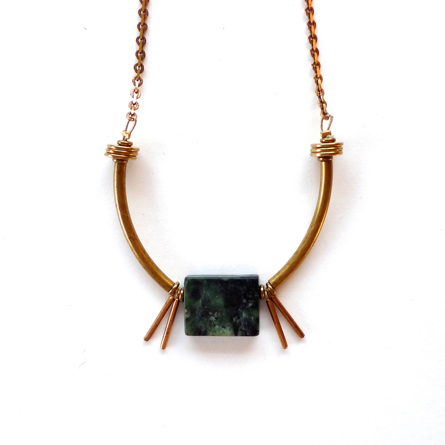 Green jasper arced necklace