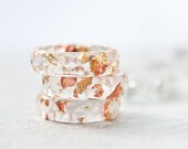Resin Ring Yellow Pink Gold Flakes Small Faceted Ring OOAK boho minimalist jewelry rusteam - daimblond