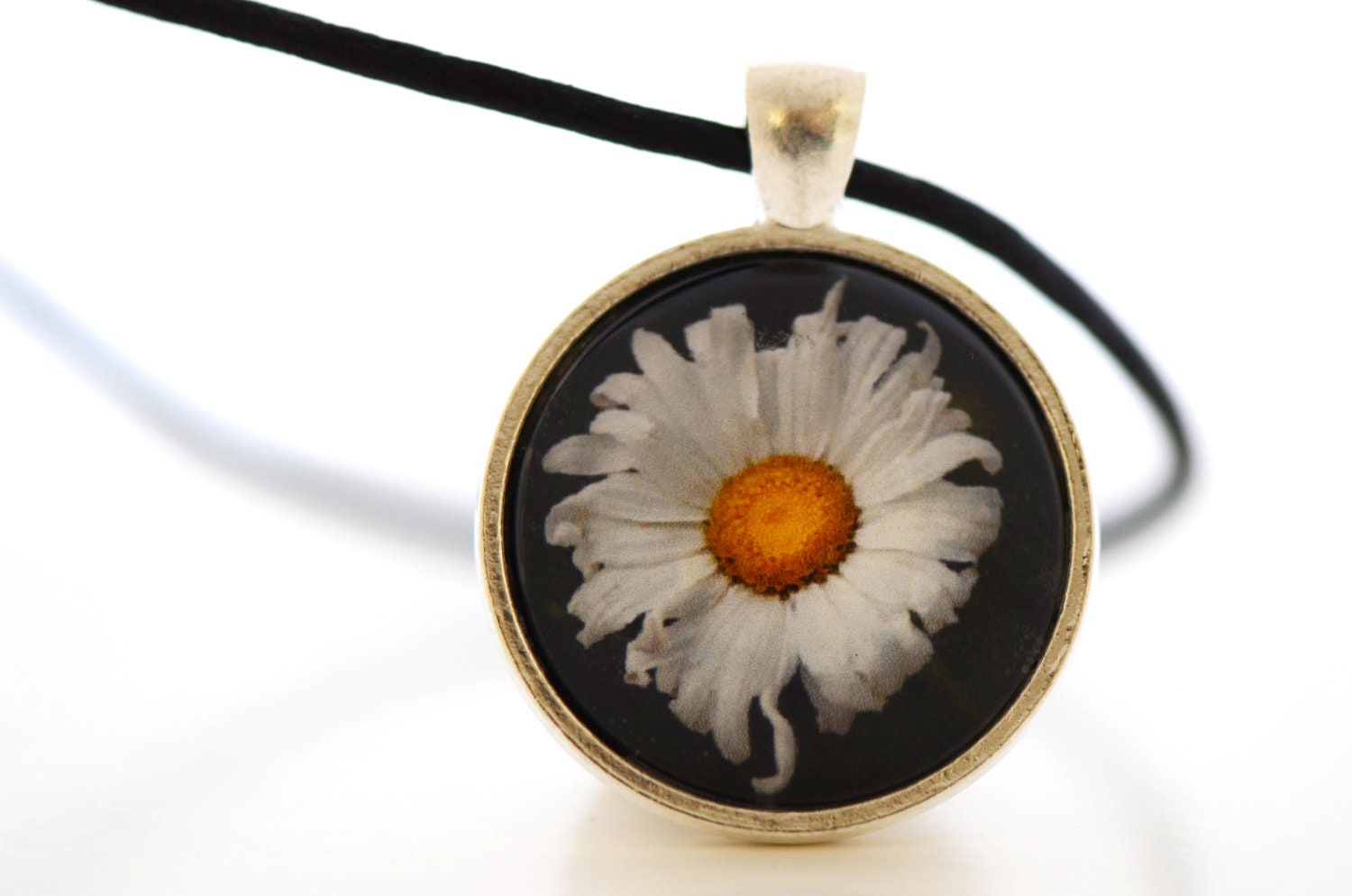 Daisy Flower Necklace "Loves Me, Loves Me Not" on a Leather Cord for Valentine's Day