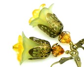 20% off Spring Sale - Lucite Flower Earrings - Green, amber, yellow and orangeTulip  beads