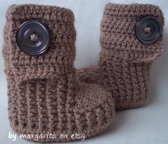 Crochet baby booties with large buttons for NB, 0-3 M or 3-6 M,choose your color and size