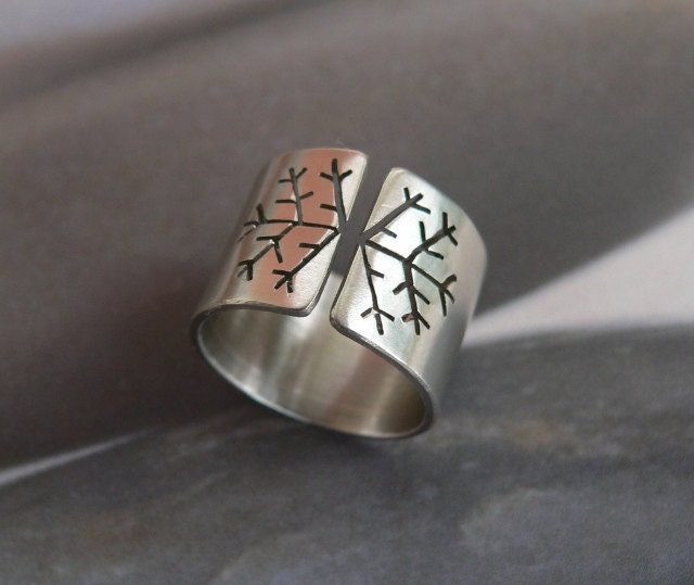 Snowflake ring, rustic silver ring, wide band ring, metalwork winter jewelry - Mirma