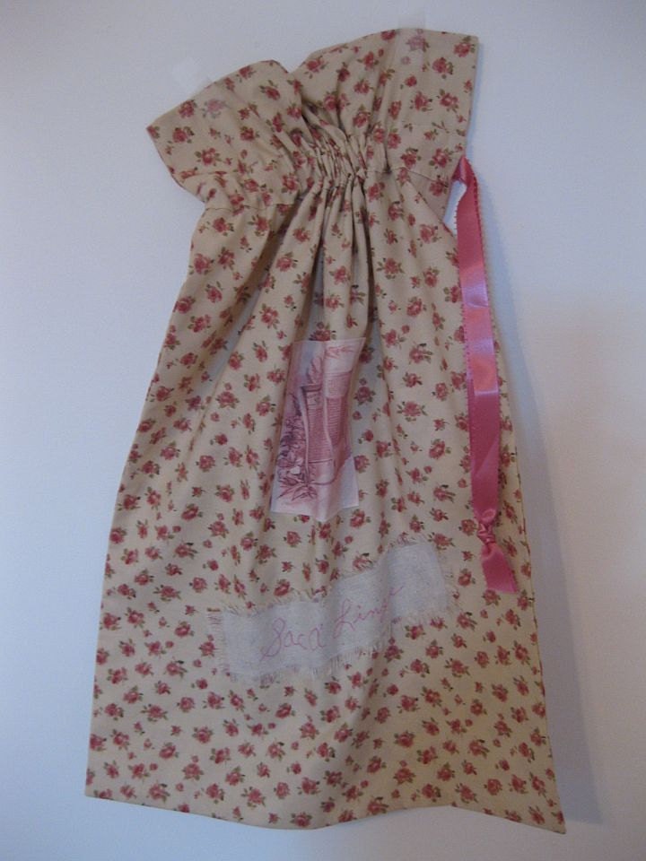French Laundry Bag, Vintage Style, Cottage Shabby Chic, Small Roses Print, Lingerie Bag