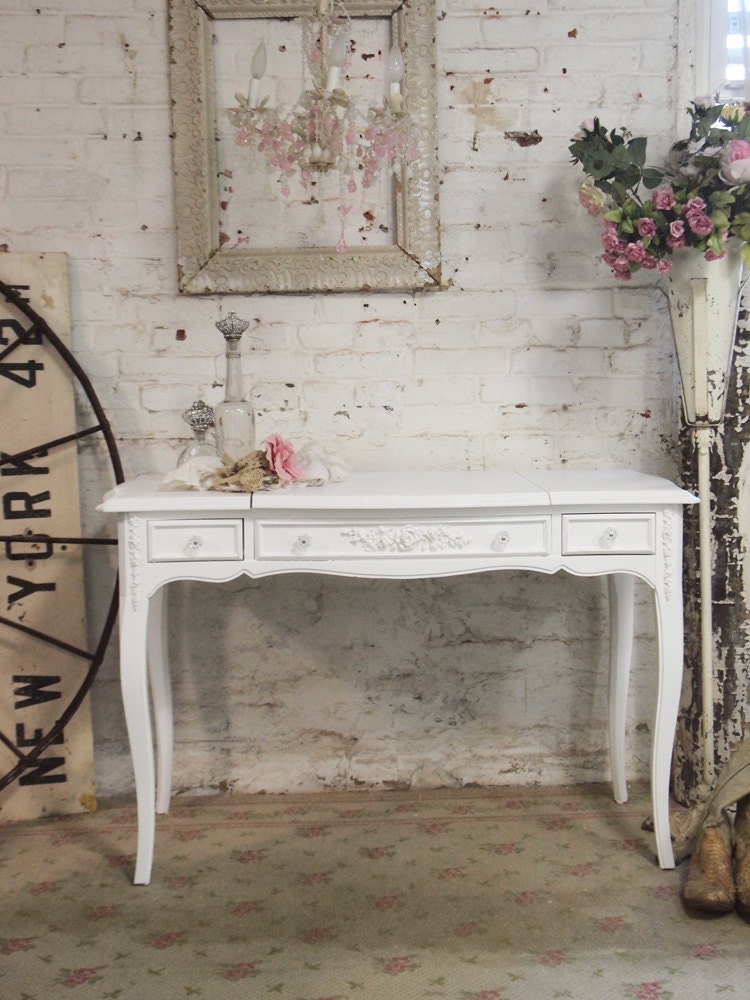 Painted Cottage Chic Shabby White Romantic Vanity VAN41