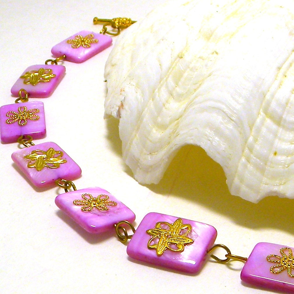 Beaded Bracelet, Fuchsia Bead Bracelet, Mother Of Pearl Bead Bracelet, Fashion Bracelet,  Women's Bracelet, Women's Jewelry