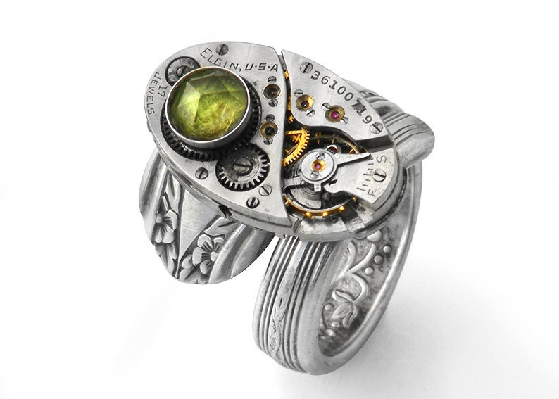 Steampunk Ring, Peridot Gemstone & Elgin Vintage Watch Mechanism - Size 7 Steampunk Ring