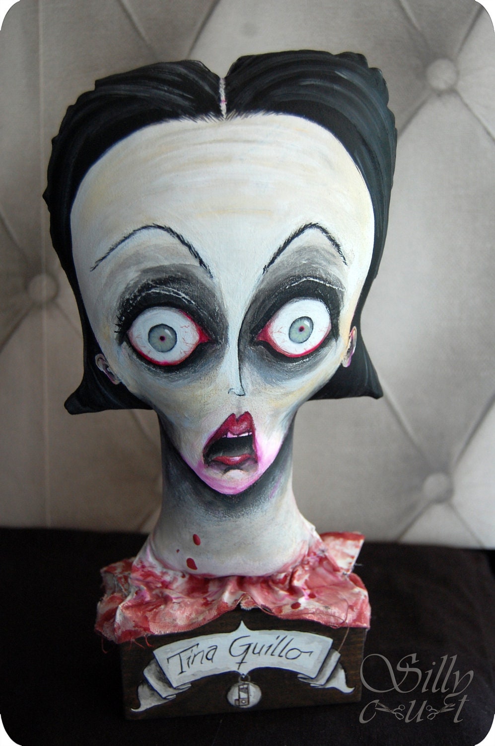 Tina Guillo - art doll/bust - - soft sculpture/bust, horror, film noire, halloween, guillotine, splatter, ghost, - HANDPAINTED - - - ooak