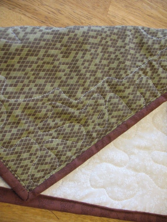 Appliqued and Quilted Fall Leaves Table Runner