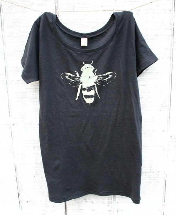 Womens Bee shirt - Eco-Friendly - Womens Honey Bee T-shirt - Grey Alternative Apparel - Organic shirt - Small, Medium, Large, XL- Clothing
