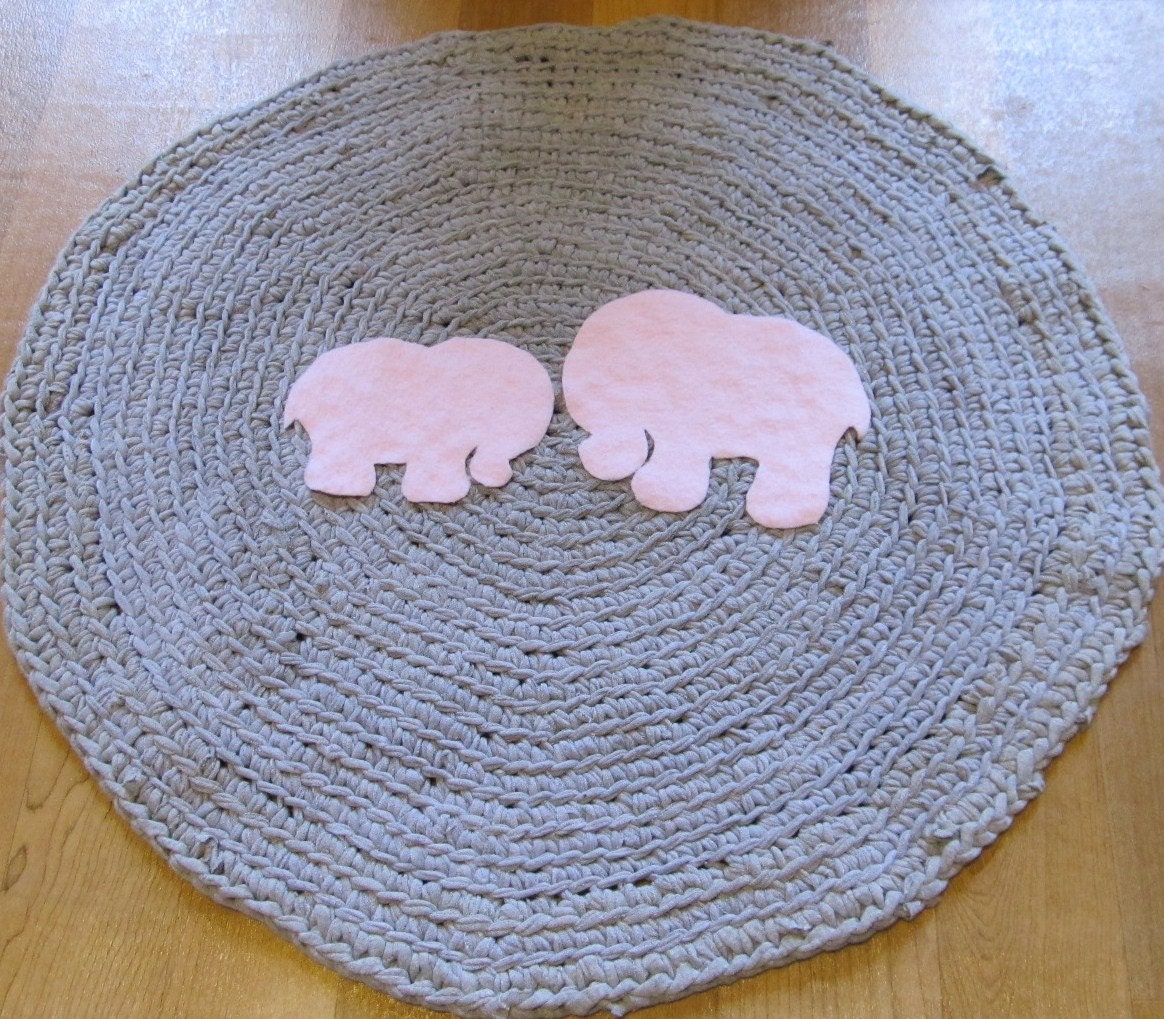 OOAK Upcycled Crochet Round T Shirt Rug. Elephant Rug. Nursery Rug. Made to Order