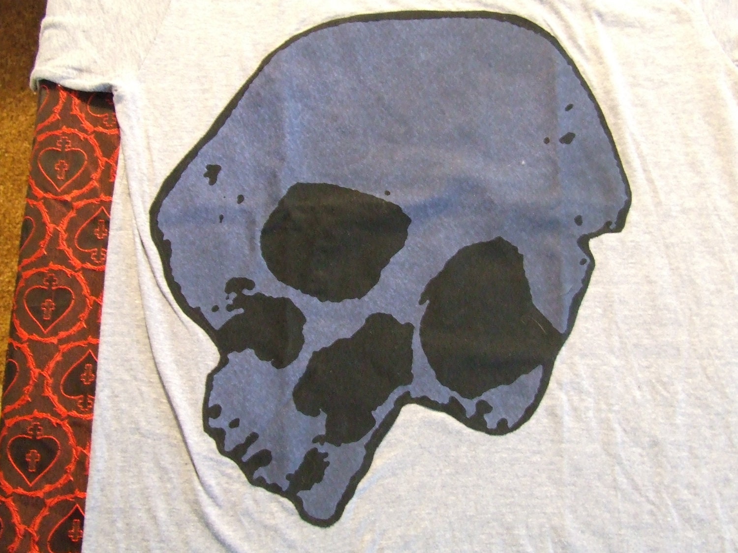Adult Medium Skull Ringer T-Shirt