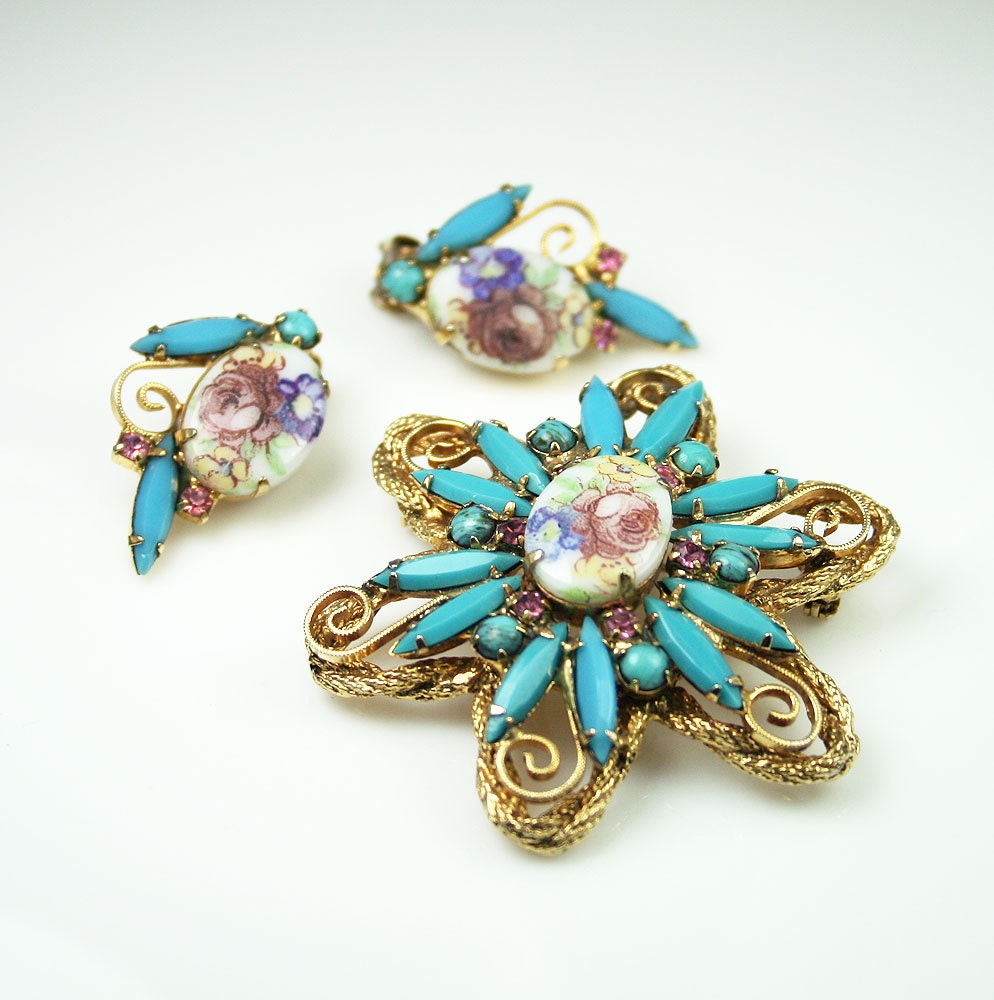 Juliana D & E Turquoise Rhinestone Floral Art Glass Brooch Earrings