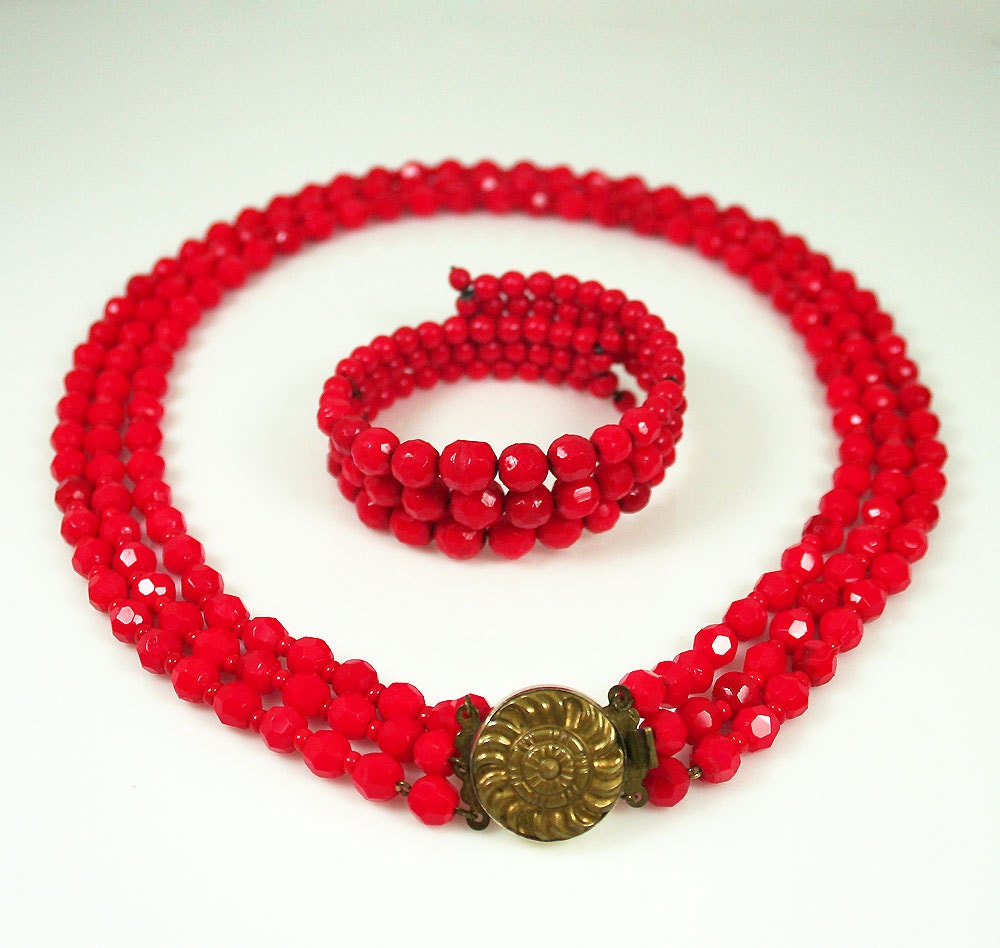 Vintage Red Glass Bead Necklace Memory Wire Coil Bracelet Set