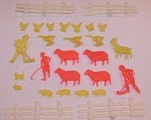 Vintage Lot Of Plastic Farm Pieces - Animals and People