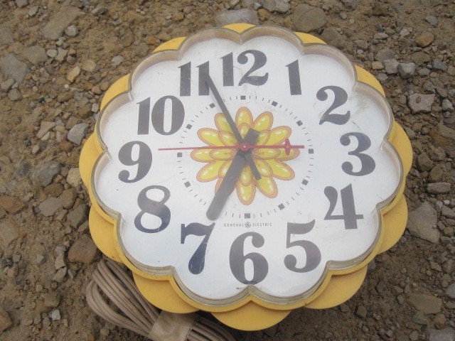 Happy Clock - Retro GE Sunshine  Clock