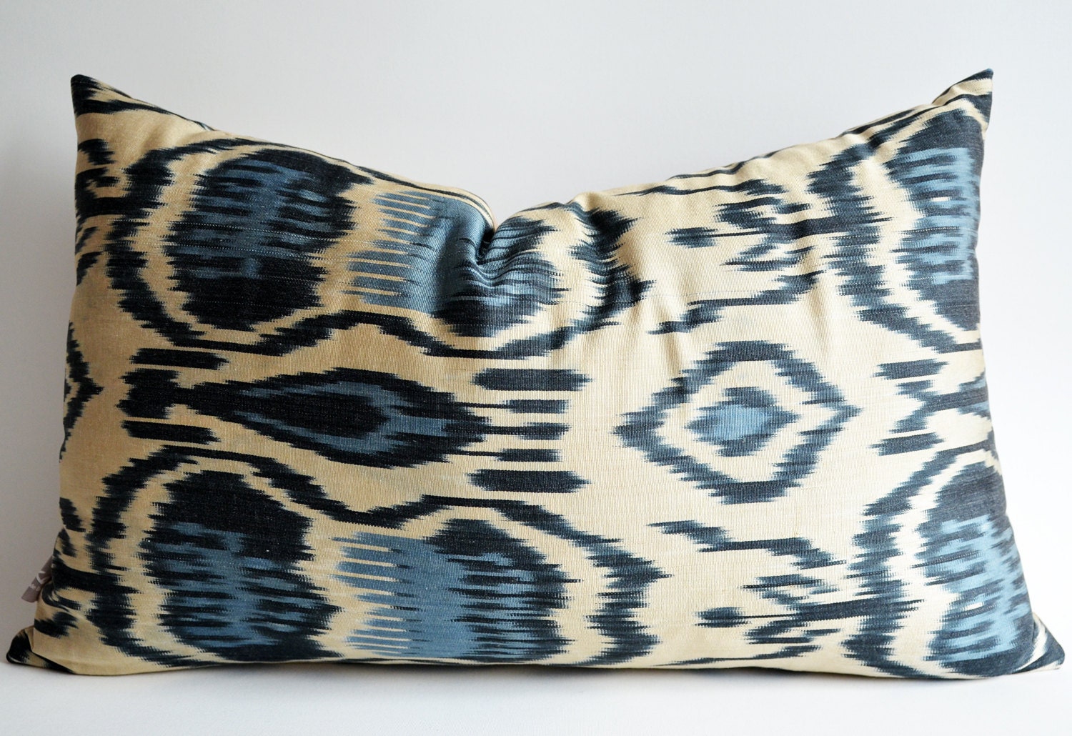 Sukan / Hand Woven Original Organic ikat - lumbar Ikat Pillow cover- decorative pillow covers - throw pillows - accent pillow