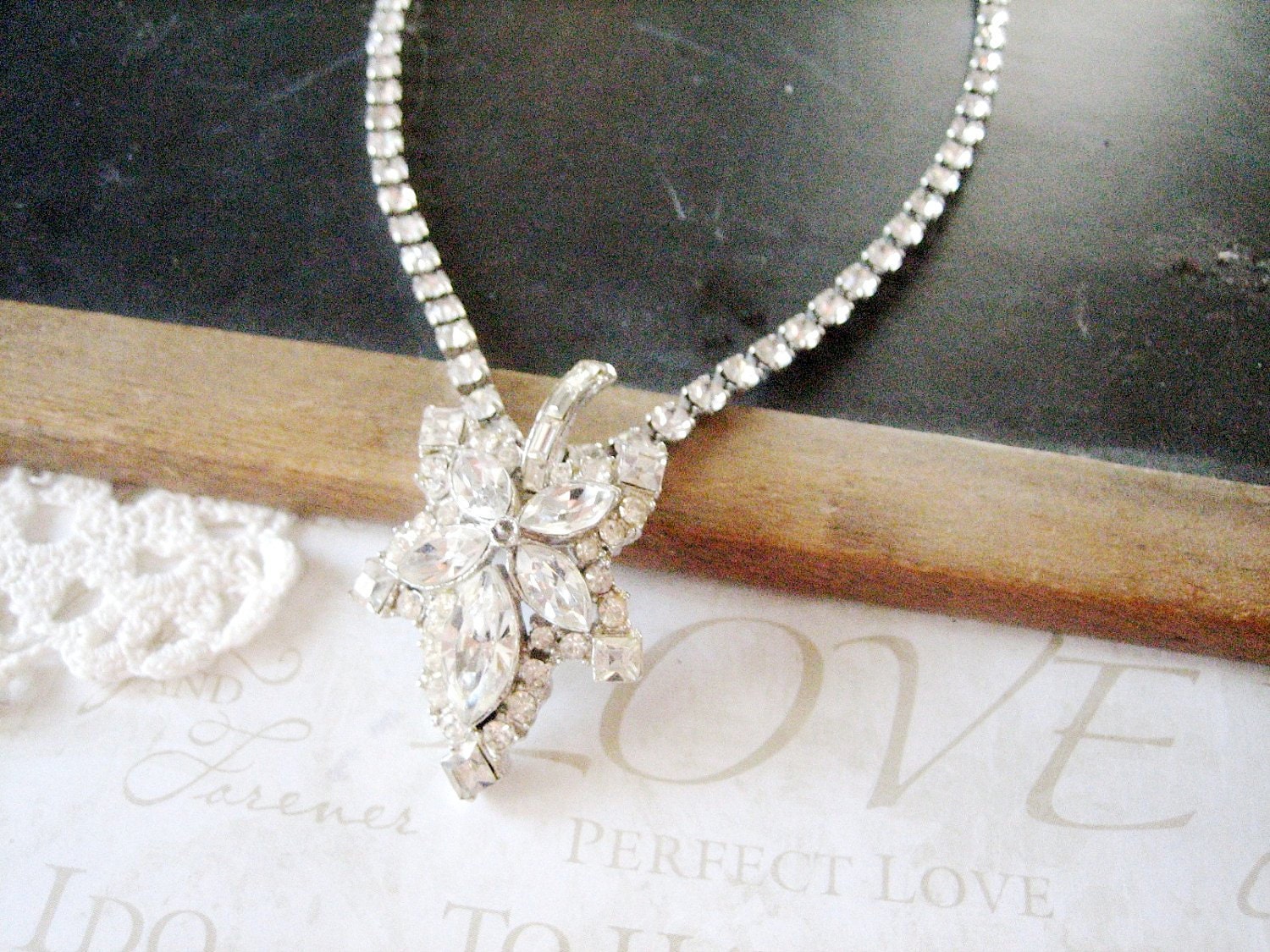 MAPLE vinatge rhinestone leaf necklace (silver)